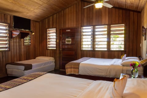 Deluxe Cabin, 1 Bedroom, Garden View | In-room safe, iron/ironing board, free WiFi, bed sheets