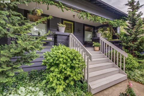 House | Terrace/patio