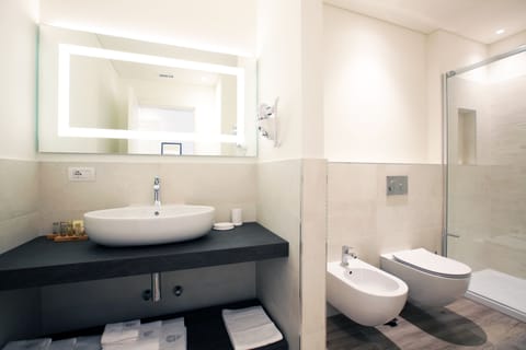 Suite, Terrace, Garden View | Bathroom | Shower, free toiletries, hair dryer, bidet