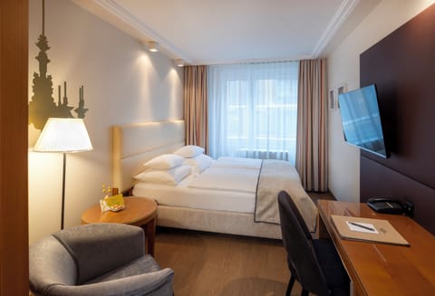 Room (Smart & Cosy) | Premium bedding, minibar, in-room safe, desk