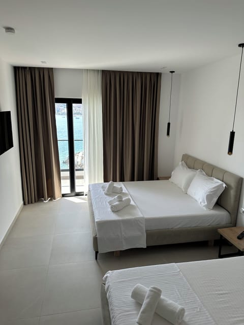 Triple Room, Sea View | Soundproofing, free WiFi