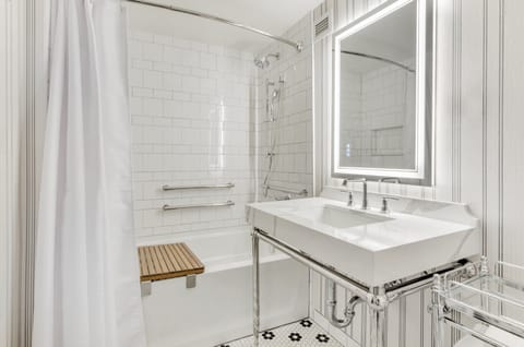 Combined shower/tub, free toiletries, hair dryer, bathrobes