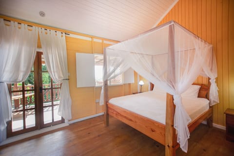 Standard Double Room, Ensuite, Ocean View (Nutmeg) | 1 bedroom, premium bedding, in-room safe, individually decorated