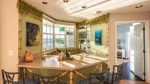 Who needs Duval St? Comes with your own wet bar...