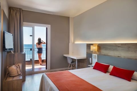 Superior Double Room, Sea View (Spa access) | Desk, soundproofing, free WiFi, bed sheets