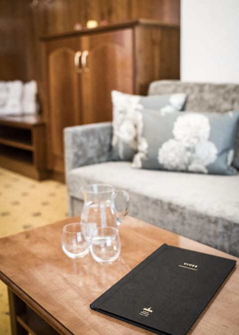 Junior Suite (Junior Suite Selva) | Down comforters, minibar, in-room safe, desk