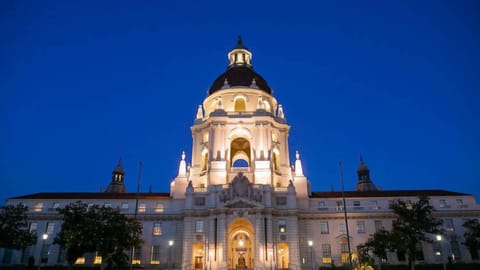 Pasadena City Hall - simply stunning! - Pasadena City Hall - simply stunning!