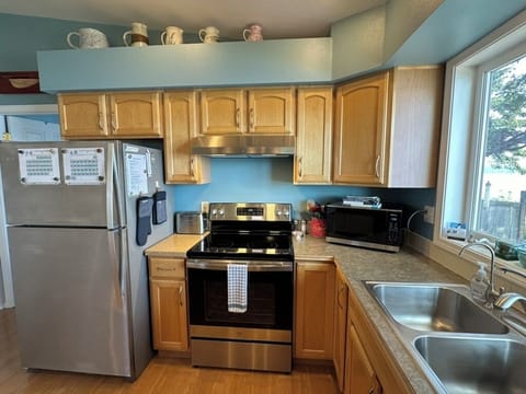 New stainless appliances. Spacious kitchen.