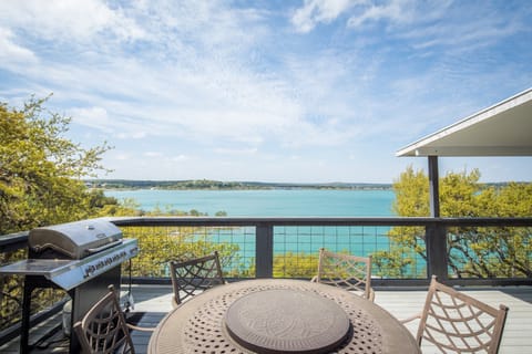 Amazing waterfront Canyon Lake views from the deck
