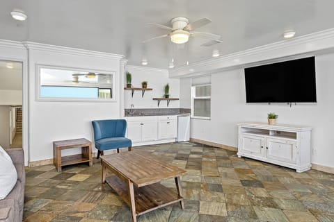 823P-Unit1-SandKasl-Imaging-San-Diego-Residential-Hospitality-Photography-16