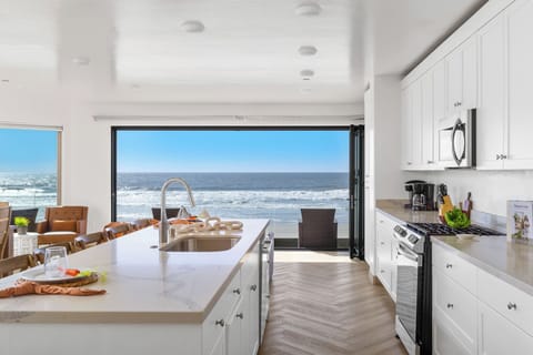 702-Strand-Unit4-Residential-Photography-SandKasl-Imaging-San-Diego-Residential-Hospitality-Photography-2