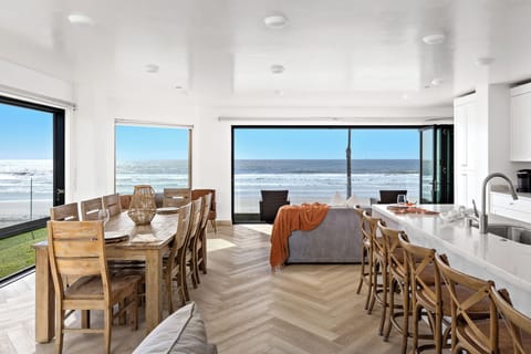 702-Strand-Unit4-Residential-Photography-SandKasl-Imaging-San-Diego-Residential-Hospitality-Photography-8