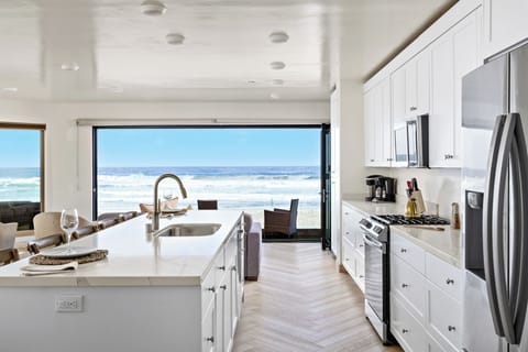 702-Strand-Unit2-Residential-Photography-SandKasl-Imaging-San-Diego-Residential-Hospitality-Photography-2