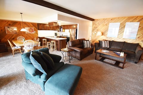 Pet Friendly Living Area - Pet Friendly Living Area