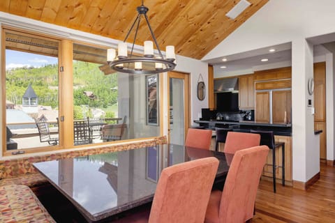 Dining Room - Summer