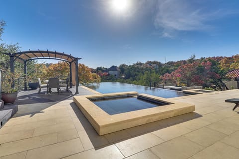 Austin Vacation Rental | 5BR | 6.5BA | Westlake | 5,500 Sq Ft | 1 Step for Entry