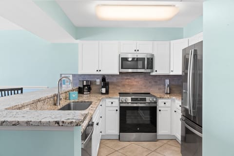 Kitchen - Stainless steel appliances