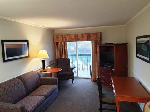 Suite, 1 Bedroom, Kitchenette, River View | Television