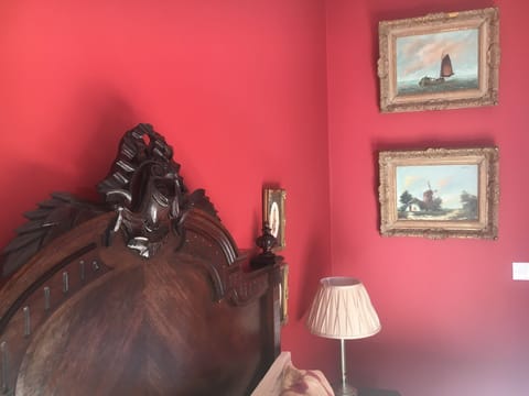 Old masters in the red room