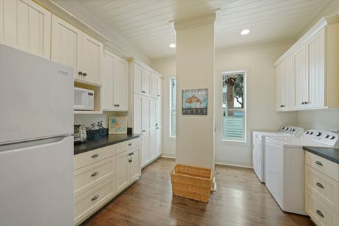 Out of the Blue - Event Friendly Crystal Beach Vacation Rental House with Golf Cart, Private Pool, and Spa Tub in Destin, Florida - Five Star Properties Destin/30A