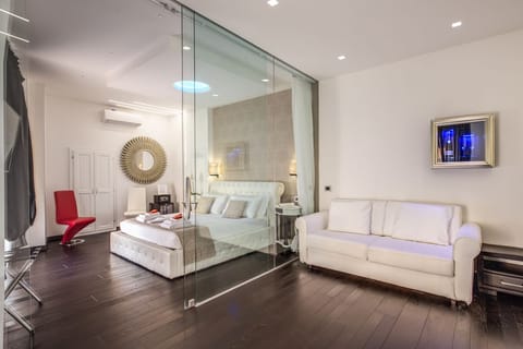 Family Suite, Ensuite | Premium bedding, minibar, in-room safe, soundproofing