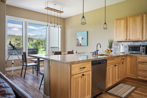 Dining area leads into the kitchen