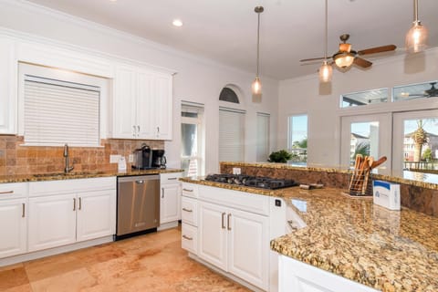 Casa Di Amore - Fully Equipped Kitchen