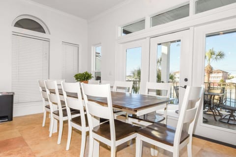 Casa Di Amore - Dining Area