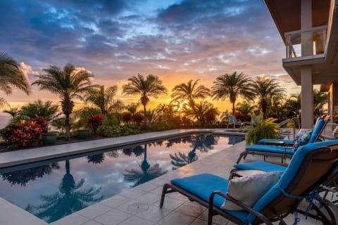 Beautiful sunsets from Keauhou 4