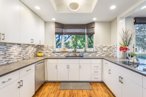 Updated Kitchen with Dishwasher