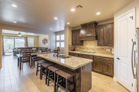 View of Kitchen - The first view as you come into red rock vista with a
nice open kitchen.