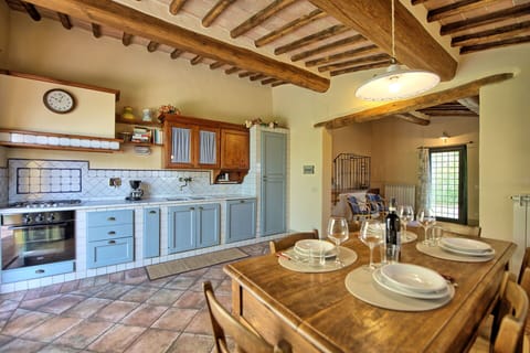 Dining Room, Kitchen