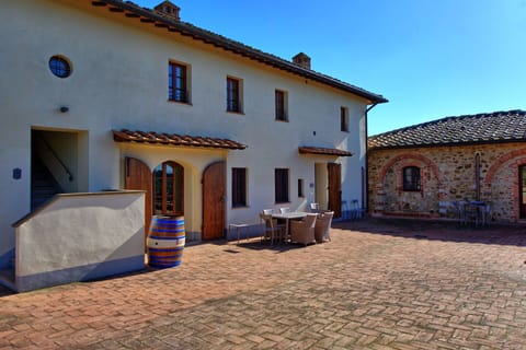 Building Exterior, Outdoor