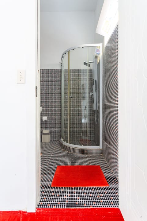 Room (Yellow) | Bathroom | Shower, hair dryer, towels
