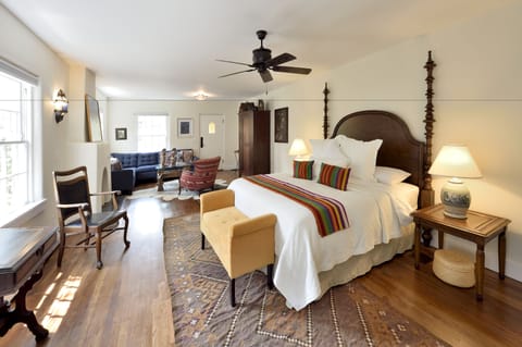 Premium Suite, 1 King Bed, Garden View, Garden Area | 1 bedroom, Egyptian cotton sheets, down comforters, in-room safe