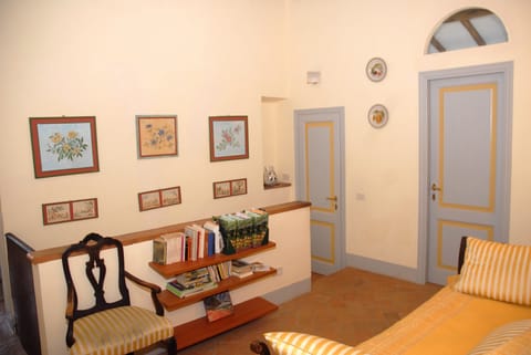 Villa, 6 Bedrooms | Living area | Fireplace