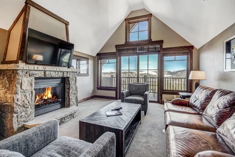 Furniture, Indoors, Living Room, Fireplace, Couch