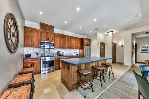 Flooring, Room, Indoors, Furniture, Hardwood