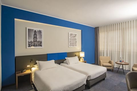 Superior Room, 1 Double Bed | Premium bedding, down comforters, minibar, in-room safe