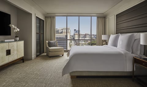 Suite, 1 King Bed, City View | Egyptian cotton sheets, premium bedding, down comforters, pillowtop beds