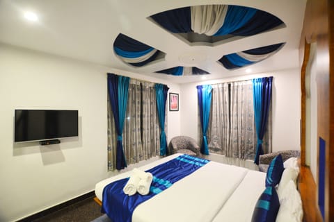 Grande Suite | 1 bedroom, premium bedding, pillowtop beds, minibar