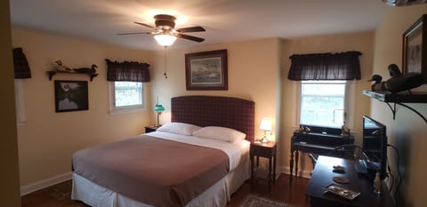 The Tidewater Room | 1 bedroom, premium bedding, individually furnished, desk