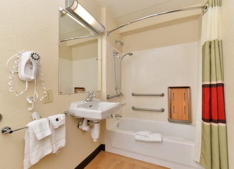 Standard Room, 1 King Bed, Accessible (Smoke Free) | Bathroom | Combined shower/tub, free toiletries, hair dryer, towels