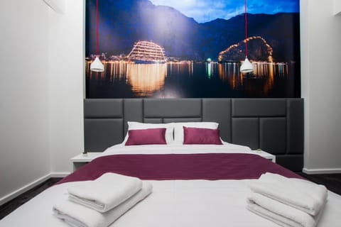 Double Room, 1 Queen Bed with Sofa bed, Balcony, Partial Sea View | Premium bedding, minibar, in-room safe, desk