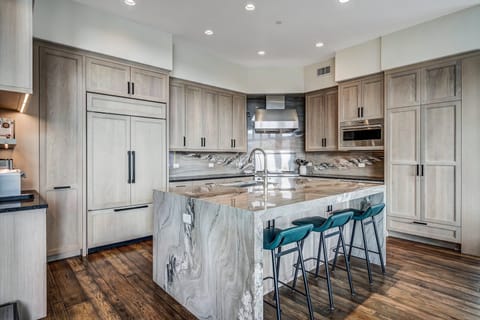 Indoors, Kitchen, Kitchen Island, Floor, Hardwood