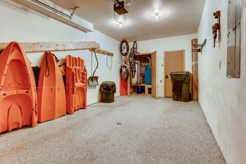 SS333A Private Garage