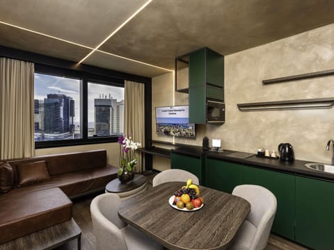 Deluxe Apartment, 1 Double Bed with Sofa bed | Hypo-allergenic bedding, minibar, in-room safe, blackout drapes