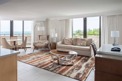 Turtle Point Suite, 1 Bedroom 2 Room Suite, 1 King | Premium bedding, down comforters, minibar, in-room safe