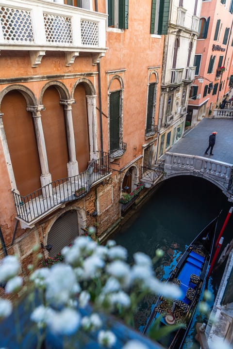 Deluxe Double Room, Canal View and Balcony (1st and 2nd floor) | Balcony view