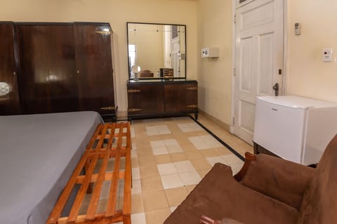 Deluxe Double or Twin Room, 1 Bedroom, Private Bathroom, City View | Safe